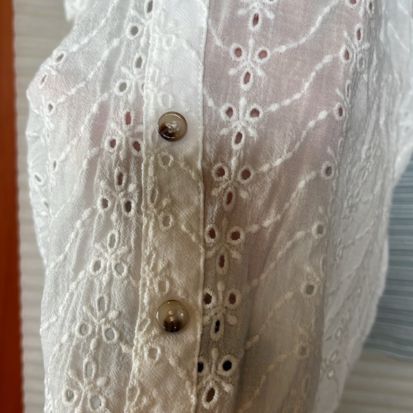 NWT Bundle of 2 tops size small - Picture 9 of 15